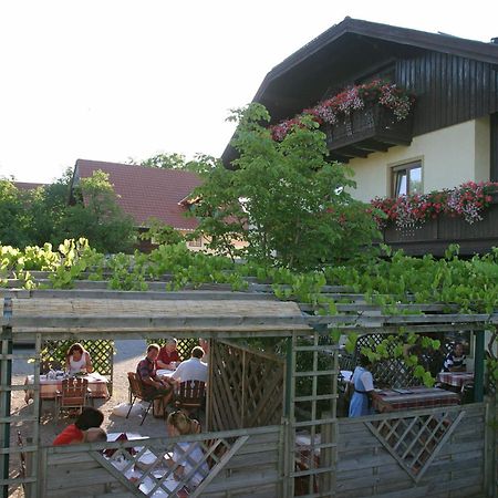 Gasthof Neuwirt Eugendorf Ngoại thất bức ảnh